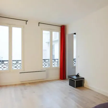 Lovely 10 Min Walk To Louvre 3 Persons Apartment